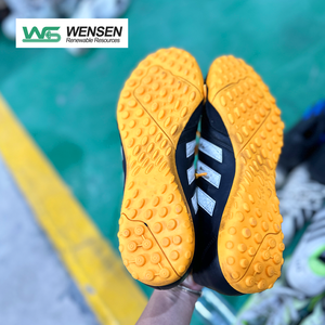 Vente en gros internationale de chaussures spéciales d'<span class=keywords><strong>occasion</strong></span> pour terrains de <span class=keywords><strong>football</strong></span> en herbe pour joueur de <span class=keywords><strong>football</strong></span> - Product Image 4