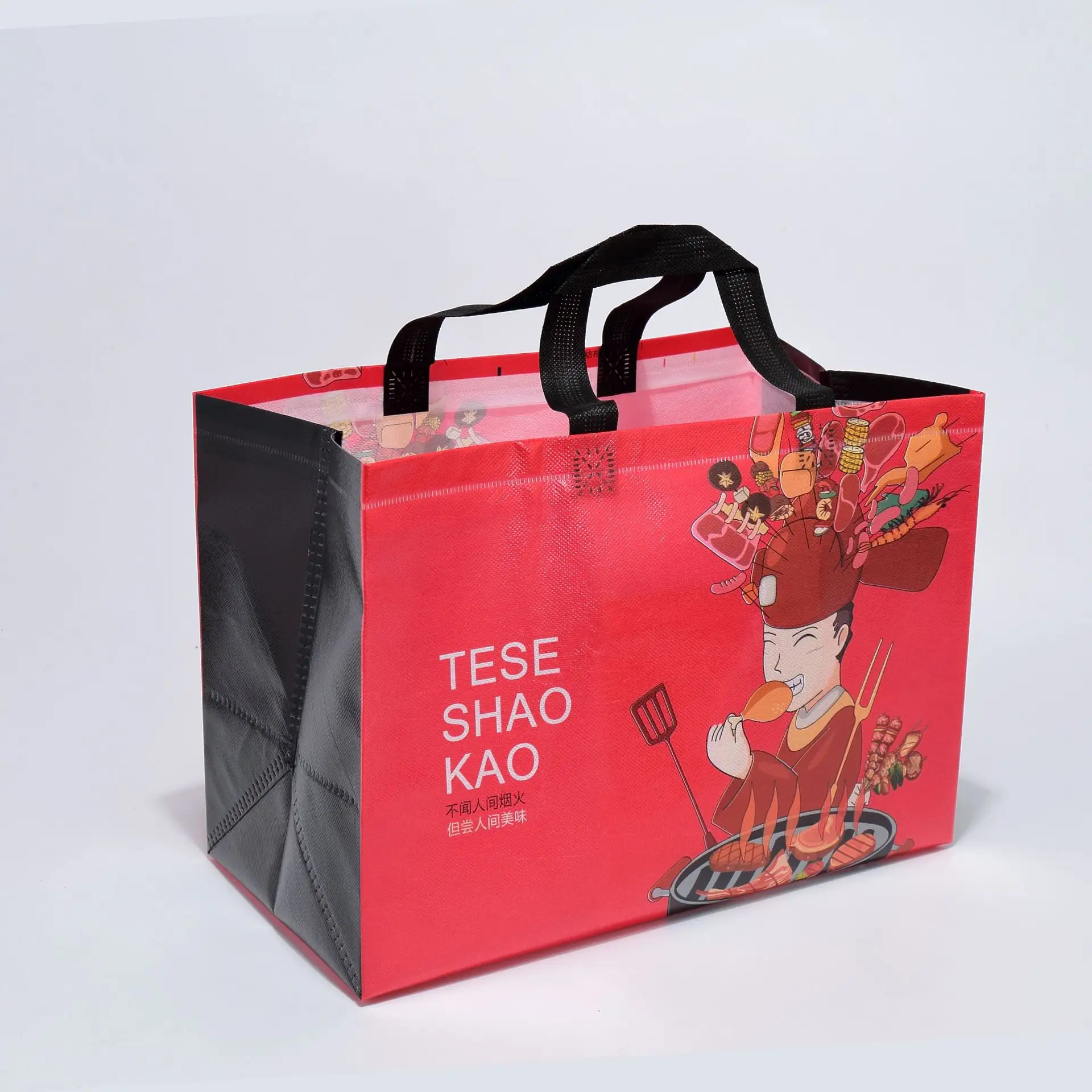 La borsa da asporto usa e getta può essere personalizzata con una borsa in tessuto non tessuto per un design gratuito
