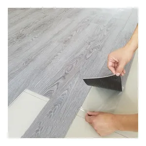 Commerciale LVT colla a spina di pesce plancia di lusso Piso adesivi per piastrelle pavimento in vinile PVC autoadesivo in legno a buon mercato