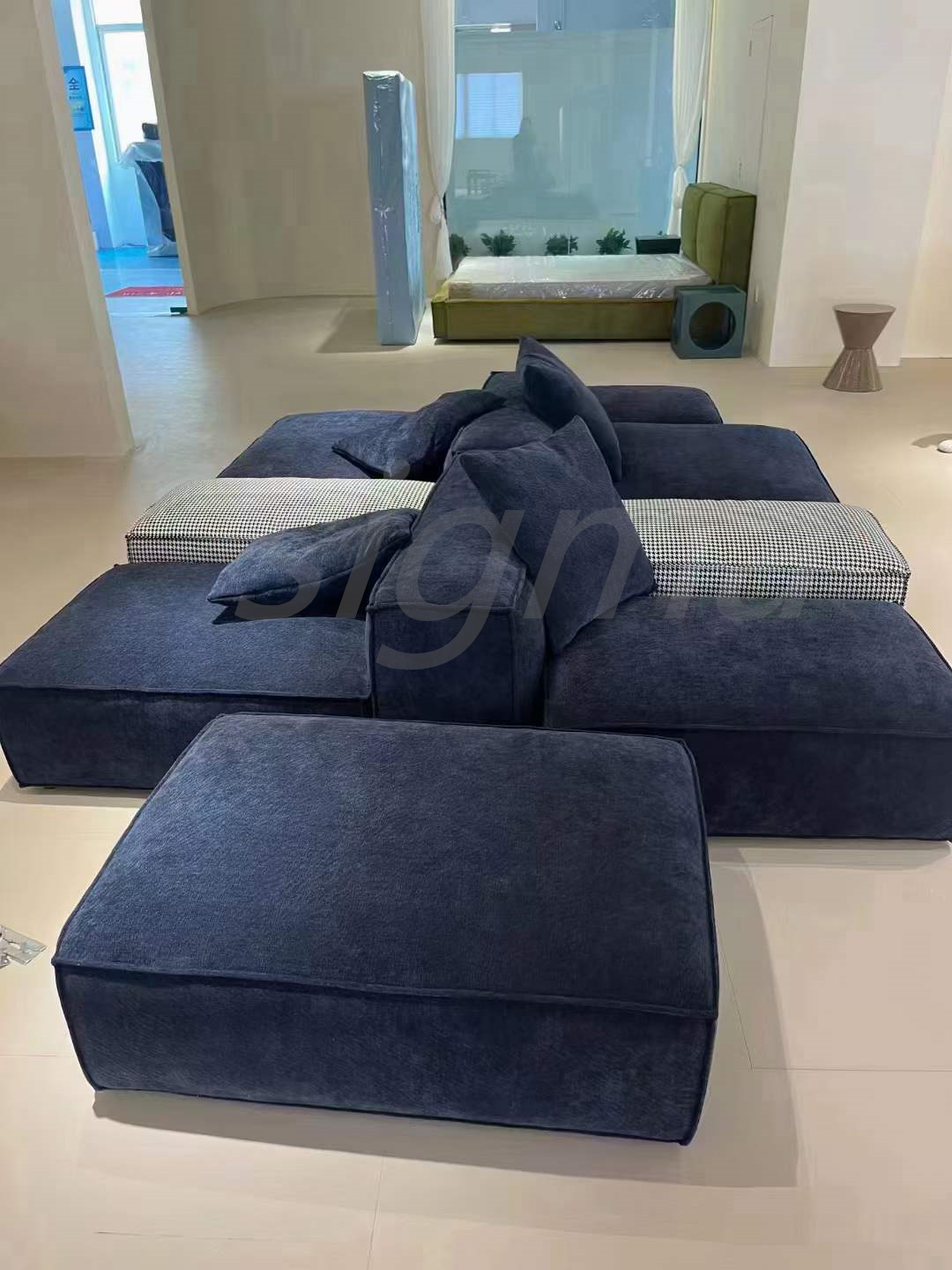 Luxury Living Room Sofa New Design Cheap Fabric Sectional Modern Couch