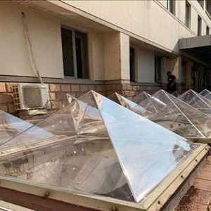 Iluminación techo <span class=keywords><strong>policarbonato</strong></span> resistente pirámide transparente claraboya redonda cubiertas para techos techo de cúpula tragaluz - Product Image 2