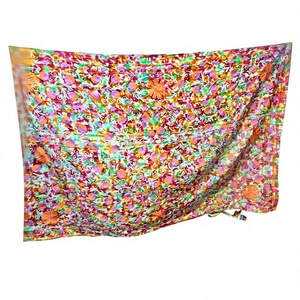 Colcha Floral Suzani Kantha Hecha a Mano con Bordado Botánico, 100% Algodón No Tejido, Cubrecama Tradicional - Product Image 4