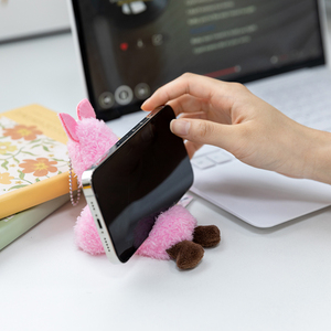 Vente en gros – Porte-clés en peluche amusant 2-en-1 de 15 cm, pendentif animal monstre mignon avec fonction support de téléphone, jouet anti-stress original - Product Image 3