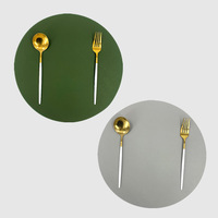 Sets de table ronds en cuir PVC de haute qualité, antidérapants, imperméables et isolants thermiquement, style classique