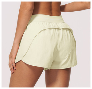 Shorts de yoga à séchage rapide effet seconde peau avec poches latérales, shorts de yoga push-up pour <span class=keywords><strong>femme</strong></span>, shorts de course - Product Image 2