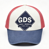 Gorra de Béisbol Deportiva Vintage Lavada con Bloques de Color Rojo, Blanco y Azul, Logotipo GDS, Estilo Dad Hat, Tejido Desgastado, para Hombre y Mujer