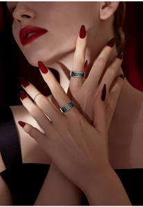 Anillo Inteligente de Monitoreo de Salud de Metal/Acero con Pantalla Digital y Control por Aplicación para Moda y Bienestar a la Alcance de tu Dedo - Product Image 2