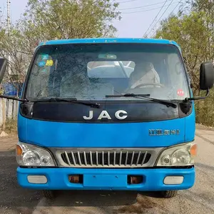 JAC Jianghuai Manure Suction Truck Used Toilet Septic Tank Manure Suction Truck