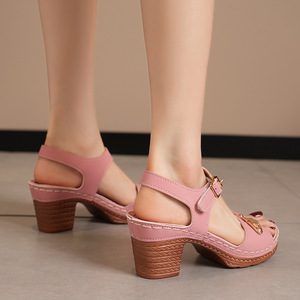2024 vente en gros personnalisé été quotidien en plein air femmes sandales boucle PU caoutchouc talons hauts - Product Image 4