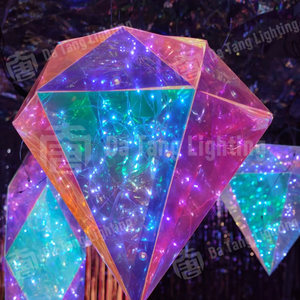 Guirlandes lumineuses irisées en forme de diamant pour centres commerciaux, hôtels, complexes hôteliers et décorations de fêtes - Product Image 4