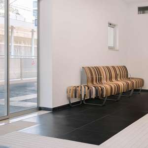 ML-WB067 Banc en bois personnalisable, mobilier pour espaces publics, pour hôpital, salon, hôtel, gare routière - Product Image 6