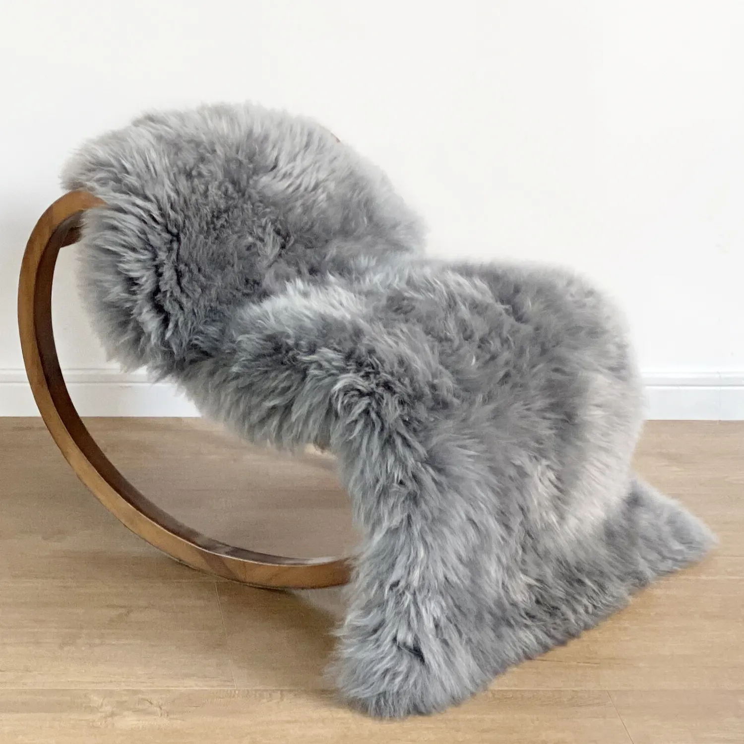 Low price Wholesale light grey wool suede fabric rug mat genuine lambskin fur rug carpet bedside fur carpet