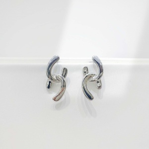 Precio de fábrica, pendientes de plata de ley 925 con cruz geométrica, pendientes minimalistas para mujer, estilo occidental, para uso diario. - Product Image 5