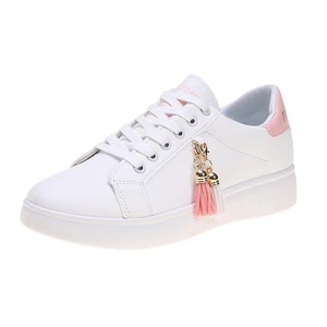 Baskets décontractées pour femmes, nouvelle collection printemps-<span class=keywords><strong>automne</strong></span>, chaussures blanches tendance, stock <span class=keywords><strong>2022</strong></span>, respirantes, à lacets, en PU du Guangdong pour femmes - Product Image 1