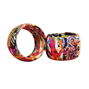 กำไลข้อมือเดคูพาจแบบกำหนดเอง ทำจากกระดาษมาเช่และไม้ - Product Image 1