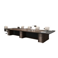 Grande table de conférence en bois moderne haut de gamme avec chaise durable et écologique pour les bureaux et les salles de réunion