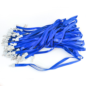<span class=keywords><strong>Porte</strong></span>-<span class=keywords><strong>badge</strong></span> souple en <span class=keywords><strong>PVC</strong></span> de 15 mm (1,5 cm) avec cordon en polyester pour le cou - Product Image 4