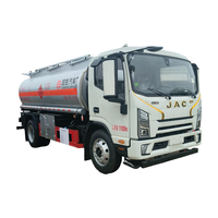 Camion-citerne JAC 8T pour le transport de carburant diesel et d'essence