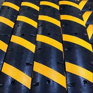 Chất lượng cao có thể tháo rời đường bộ tốc độ bướu 1830*300*50 mét màu vàng và màu đen đường khối cao su tốc độ vết sưng - Product Image 5