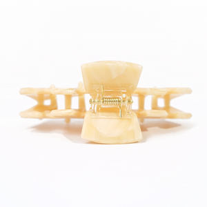 Pinza de Pelo Personalizada de Diseño, Color Beige, Hueca, de Alta Calidad, Pinza de Acetato para el Cabello, Moda Unisex - Product Image 3