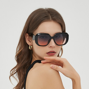 Lunettes de soleil style élégant 5471 grand cadre ovale niche argent verres argentés polarisés Hip Hop Anti-UV Spice Girls inspiré - Product Image 2