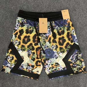 <span class=keywords><strong>Pantaloncini</strong></span> da <span class=keywords><strong>Basket</strong></span> Personalizzati da Uomo in Rete a Sublimazione a Vita Media Stile Casual con Logo Ricamato Tinta Unita in Tessuto Pettinato - Product Image 2