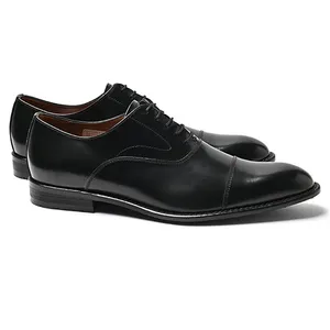 Made on a well-balanced last not too thin at toe casual business leather men's shoes