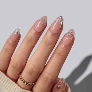 Uñas Postizas 3D con Diseño de Flor Plateada, 32 Piezas, Venta al por Mayor, Alta Calidad, Cortas, Almendradas, Hechas a Mano, de Gel Suave X, Suministros de Uñas Postizas - Product Image 1
