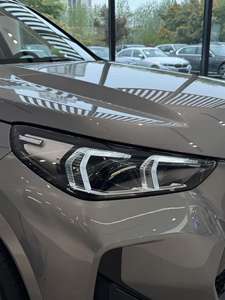 سيارة بي إم دبليو IX1 2026 X Drive 30L M <span class=keywords><strong>Sport</strong></span> مع حزمة الإصدار الليلي الكهربائية - Product Image 2