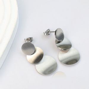 Boucles d'oreilles vintage en acier inoxydable imperméable, plaquées or 14k 18k PVD, bijoux classiques pour femmes, boucles d'oreilles tendance pour femmes - Product Image 2