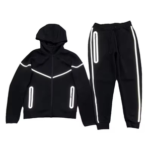 <span class=keywords><strong>Ensemble</strong></span> De Survêtement Personnalisé Réfléchissant Homme, Fabricant De Vêtements Athlétiques En <span class=keywords><strong>Molleton</strong></span> Technique, Streetwear Sportif Avec Bandes Lumineuses - Product Image 1