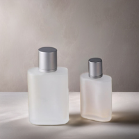 Bouteilles de parfum carrées en verre sablé de 30ml et 50ml, bouchon de pulvérisation à vis, distributeurs de liquide vides pour emballage, utilisation avec diffuseur