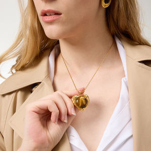 Collar de acero inoxidable con placa de oro PVD de 18 quilates de J & D, collar con colgante de corazón de piedra de ojo de tigre clásico Vintage - Product Image 3