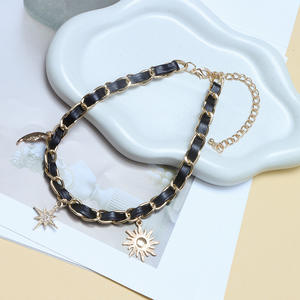 Collar de Moda Europeo Americano con Colgante de Luna, Sol y Estrella, Cadena de Cuero Negro, Gargantilla de Aleación de Zinc Dorada, Unisex - Product Image 3