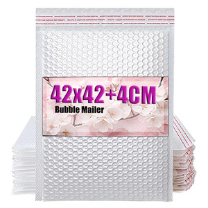 Sobre de burbujas de película perlada blanca a granel, bolsa de embalaje exprés anticaída para ropa - Product Image 1