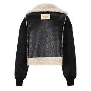 Chaqueta de cuero de cordero integrada de piel nueva de invierno, Chaqueta corta de Collage de comparación de colores para mujer - Product Image 3