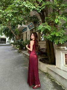 Conjunto de Dos Piezas de Inspiración Oriental: Top Halter con Lazo y Falda Maxi Sirena Suave, Mezcla de Poliéster y Algodón Transpirable, Prenda OEM - Product Image 2