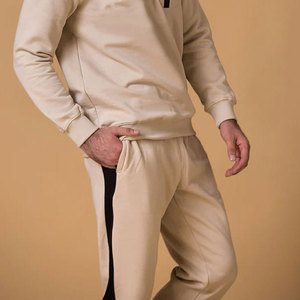 ชุดวอร์มฝึกซ้อมฤดูหนาวขายดี ชุดเซ็ตผ้าหนานุ่มแบบกลับด้านได้ เป็นมิตรกับสิ่งแวดล้อม พร้อมปักโลโก้ตามสั่ง สำหรับชุดแทรคสูทและชุดคอร์ดเซ็ต - Product Image 6