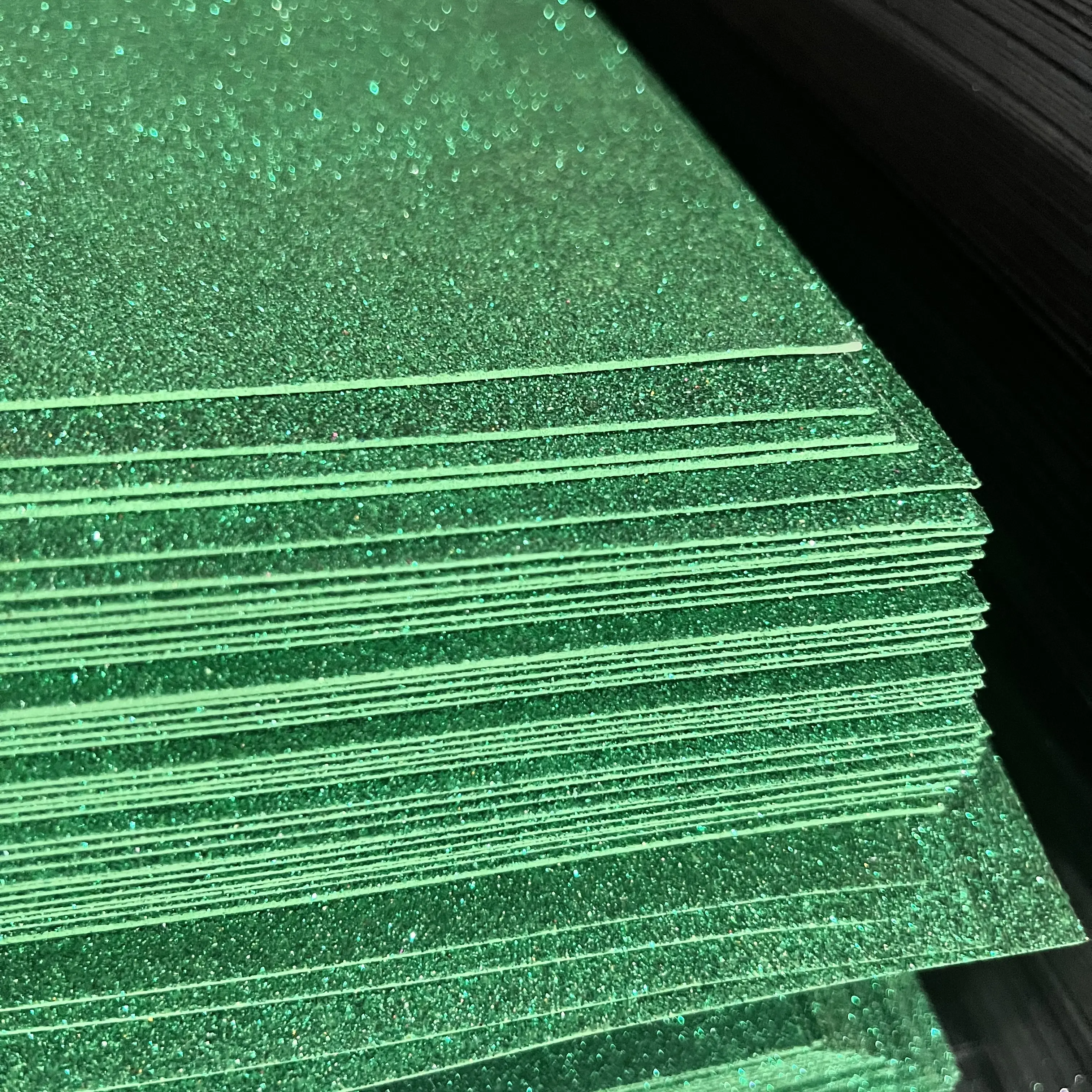 Делигао, оптовая продажа, Индивидуальные Красочные листы из пены EVA, зеленые блестящие рулоны из пены EVA