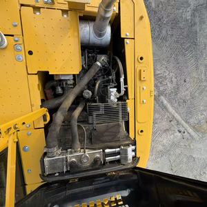 Excavatrice sur chenilles hydraulique Komatsu PC130-8 d'occasion de haute qualité, moteur 110KW, pompe, équipement de terrassement, modèle 2022, 19900kg - Product Image 5