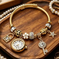 Gelang Jam Tangan Wanita Mewah Model Pan Bahan Stainless Steel Berhias Manik-Manik yang Dapat Disesuaikan, Liontin Kunci Bintang Kreatif, Jam Tangan Bergaya