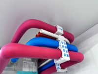 Systèmes de CVC de tuyaux d'isolation en mousse de caoutchouc renforcé de haute qualité