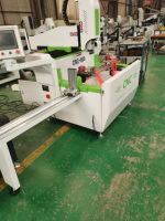 Machine de fraisage CNC pour profilés en aluminium / 3+1-CNC-800 Machine CNC en aluminium