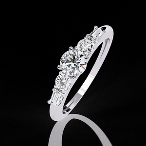 Anillo de Compromiso con Diamante Cultivado en Laboratorio de Primera Calidad, Engaste de Cinco Piedras en Oro, Joyería de Lujo para Mujer, Diseño Nupcial Moderno de la India - Product Image 3