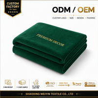 Couverture polaire verte légère et chaude en gros pour canapé, voyage, événements, broderie de logo personnalisée, fournisseur OEM