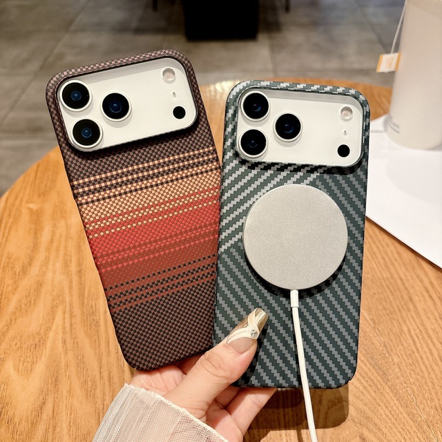 Ultra-Thin Carbon Fiber for Kevlar Magnetic Mobile Phone Case for Apple 17Promax IPhone16 Includes Phone Grip Skin-Feeling Scrub