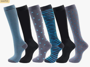 Calcetines de compresión hasta la rodilla de poliéster unisex, calcetines casuales con estampado de dibujos animados, calcetines deportivos antifricción para todas las estaciones - Product Image 6
