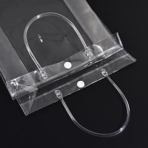 Sac fourre-tout à bière en PVC réutilisable et étanche avec logo personnalisable Sac cadeau de shopping transparent - Product Image 5