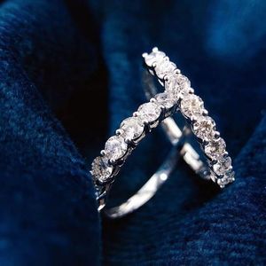 Xinfly - Anillos de Compromiso de Moda de Oro Blanco de 18K 750 con Diamantes Redondos Italianos Resistentes al Agua, 0.60CT, Personalizados, Venta al por Mayor - Product Image 2