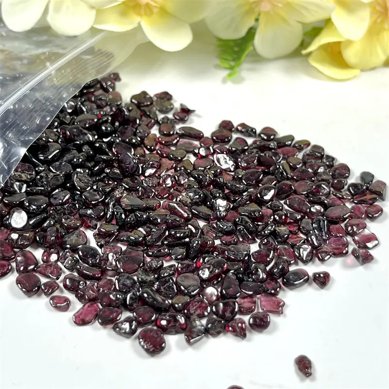 Factory price 5-7mm Natural Quartz Garden Gravel Stone Healing Crystal Chips Stone For Outdoor Decoration